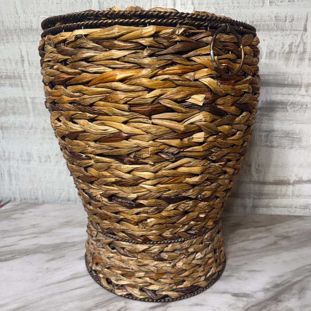 Woven Storage Basket with Lid